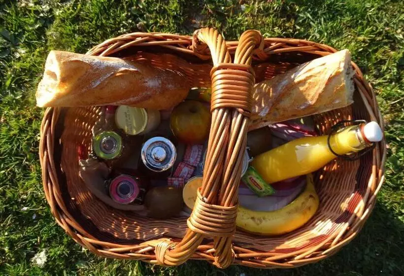 ベッドアンドブレックファースト Une Roulotte Et Des Chevaux