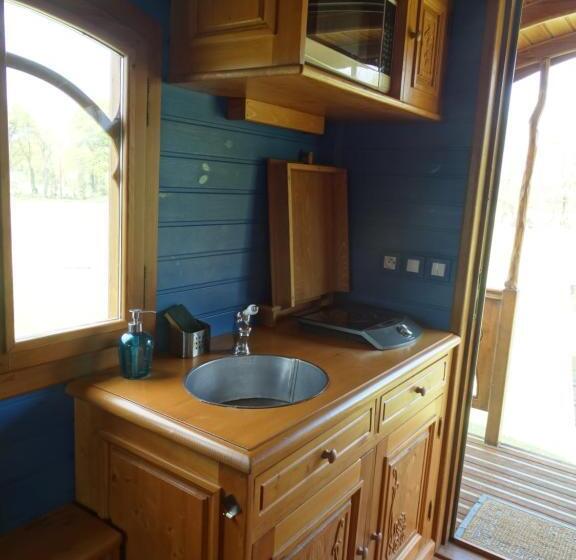 Bed and Breakfast Une Roulotte Et Des Chevaux