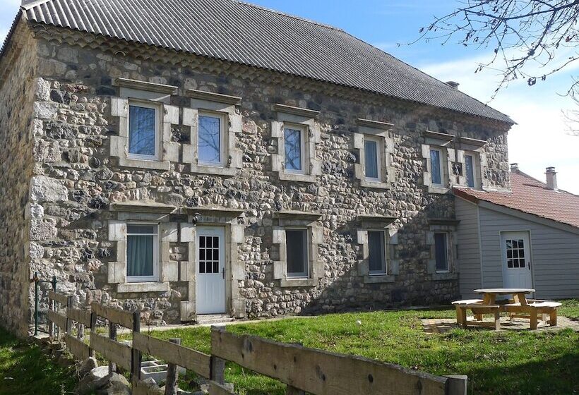 مبيت وإفطار L'arbrassous