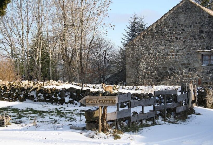 مبيت وإفطار L'arbrassous