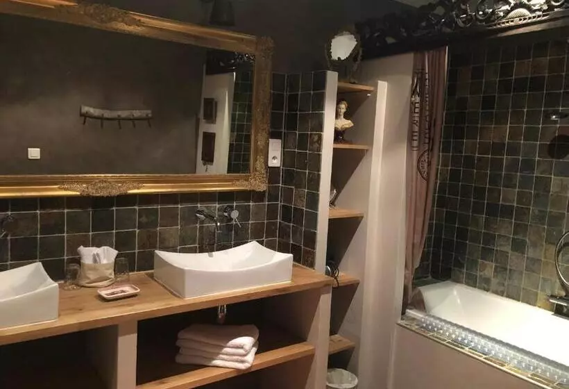 Aamiaismajoitus (B&B) O Palmier Caché