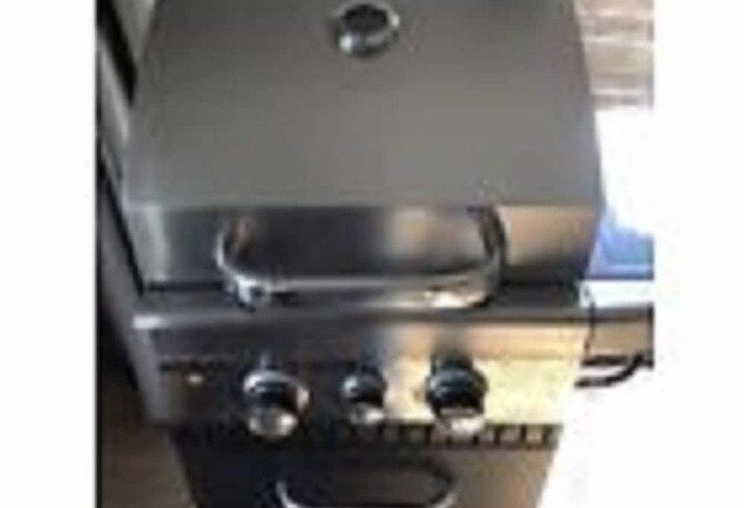 Отель Guyra Summit Caravan Park