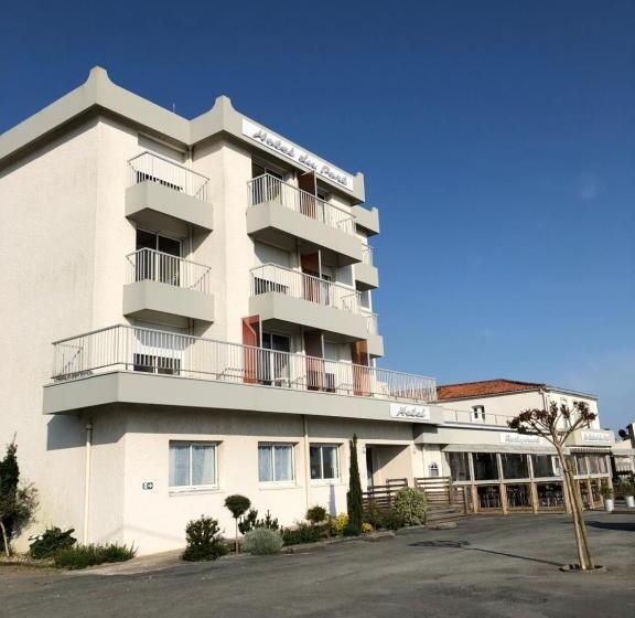 ホテル Hôtel Du Port