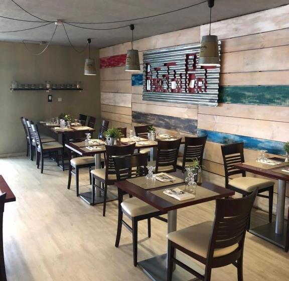 ホテル Hôtel Du Port