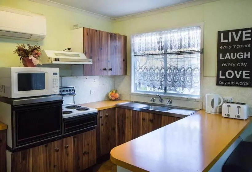 Manilla Cottage   Manilla Nsw