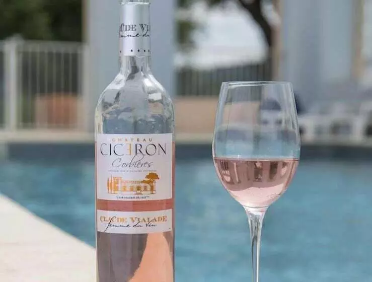 Majatalo Chateau Cicéron