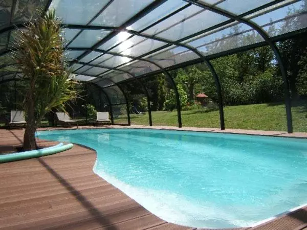 ペンション Chateau De Viviez