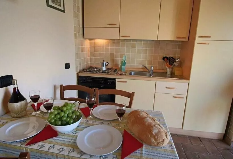 Detached House For 4 People With Stunning Views Of Estate