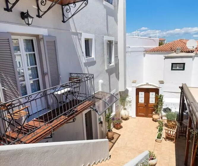 Majatalo Guesthouse Niriides