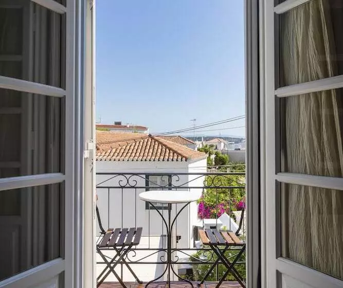 Majatalo Guesthouse Niriides