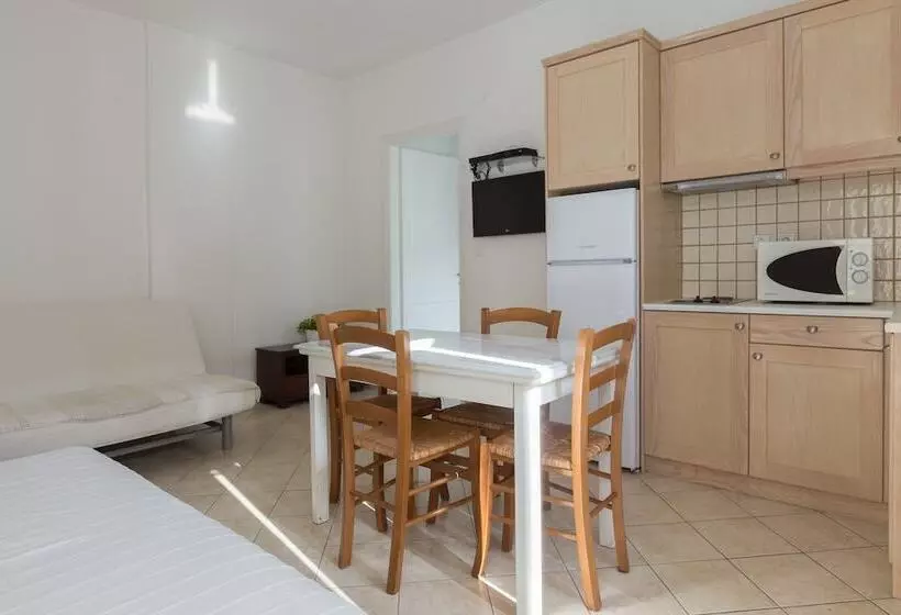 Majatalo Guesthouse Niriides