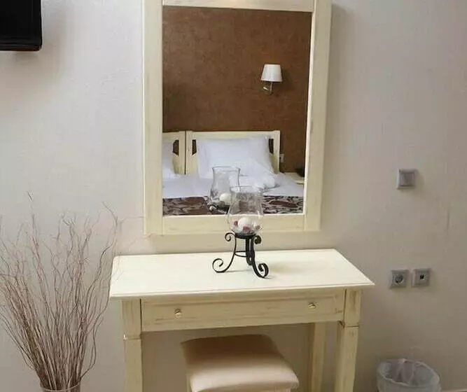 Majatalo Michaelangelo Boutique Parga