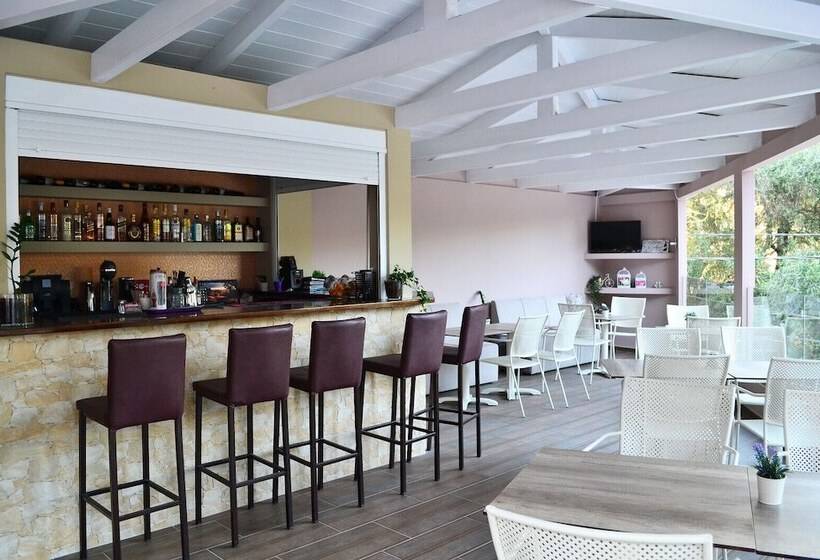 פנסיון Michaelangelo Boutique Parga