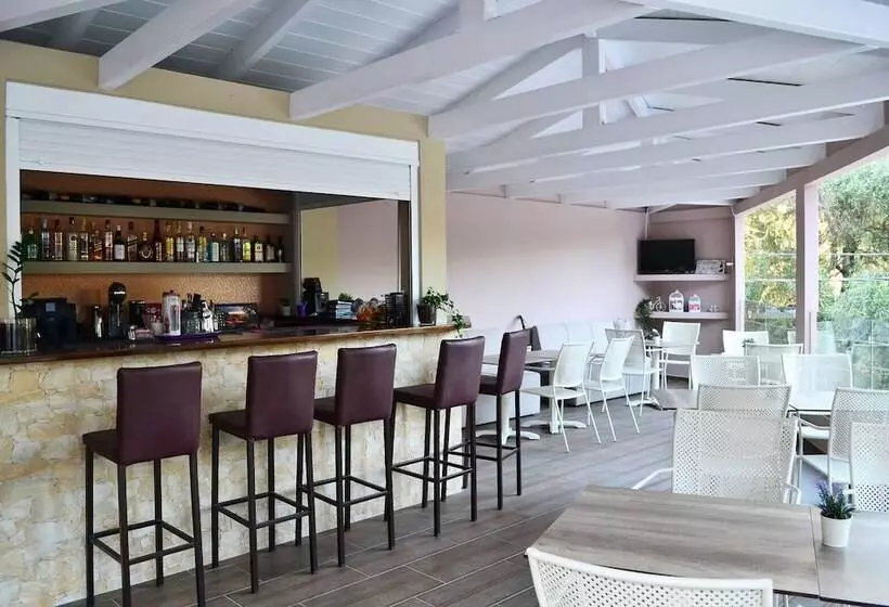 Majatalo Michaelangelo Boutique Parga