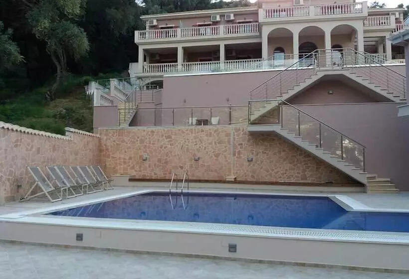 Majatalo Michaelangelo Boutique Parga