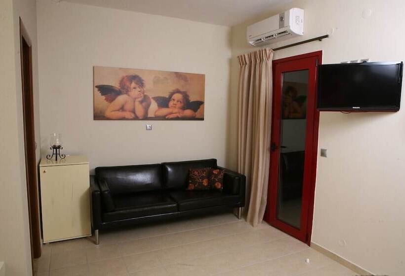 פנסיון Michaelangelo Boutique Parga