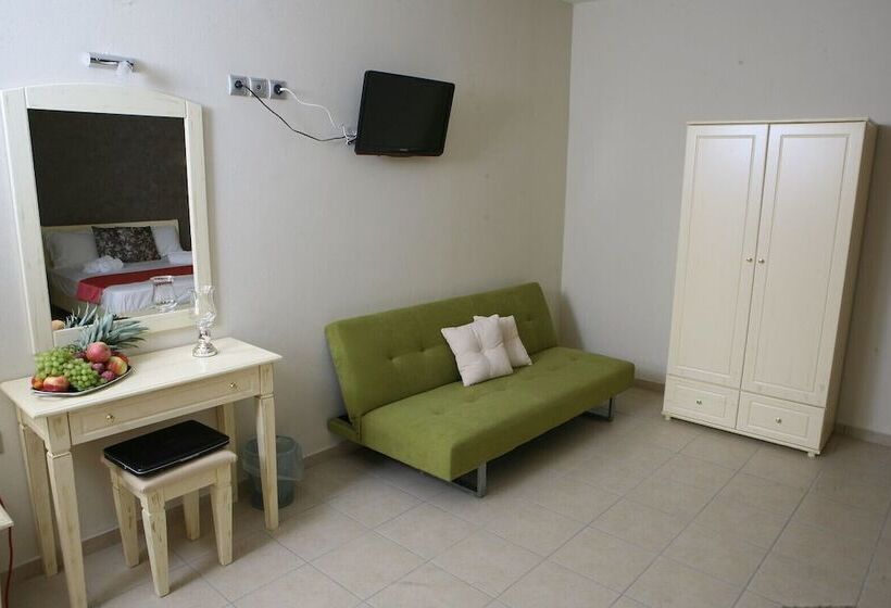 פנסיון Michaelangelo Boutique Parga