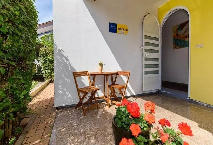 Homely Apartment In Sukošan Near Sea