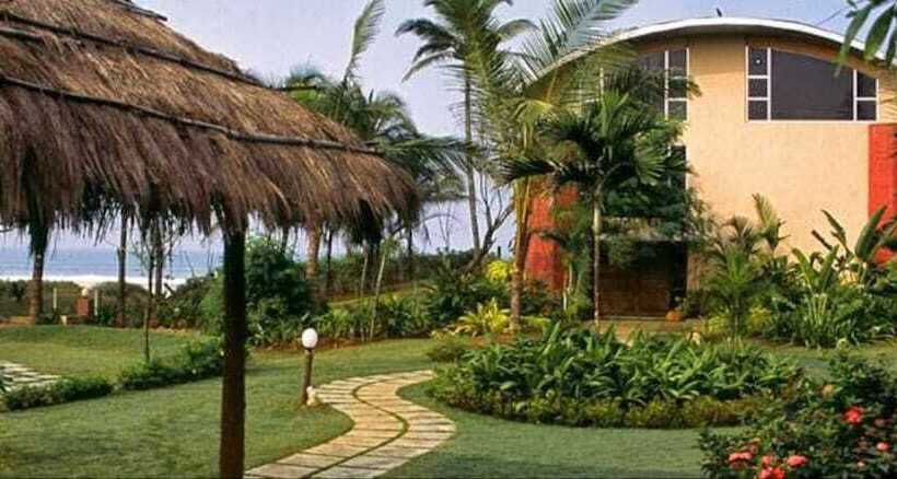 בית מלון כפרי Regenta Beach House Resort, Goa