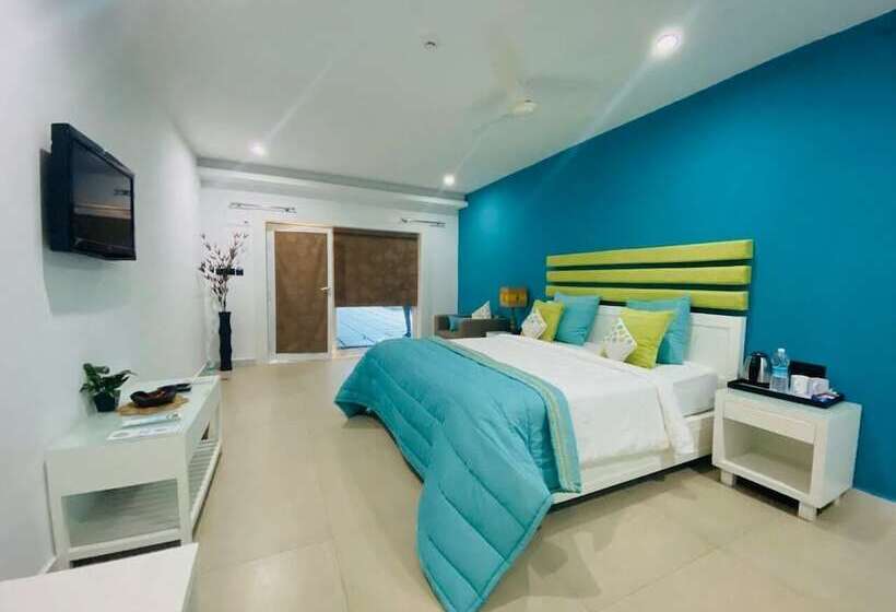 בית מלון כפרי Regenta Beach House Resort, Goa