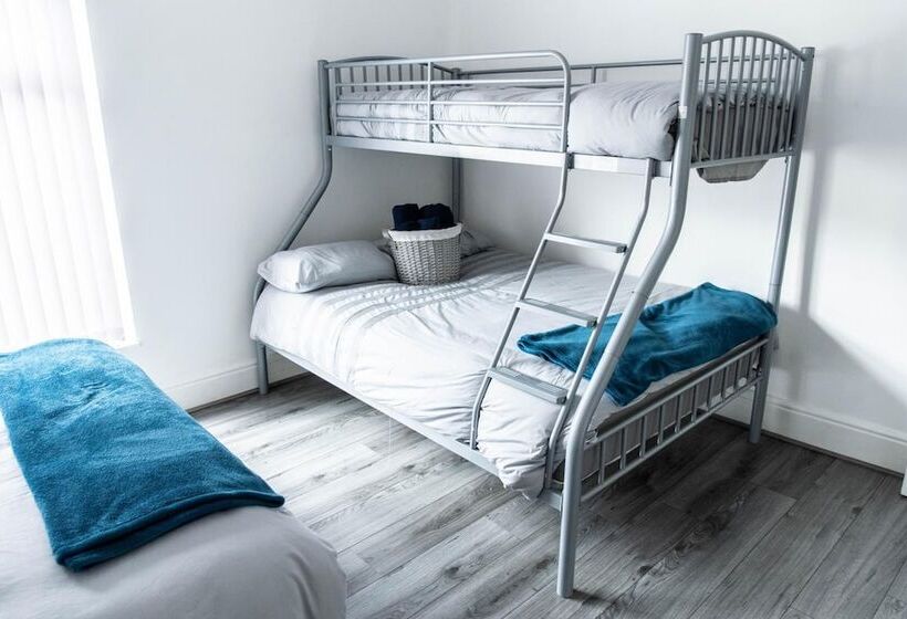 پانسیون Apollocruz Scorton House