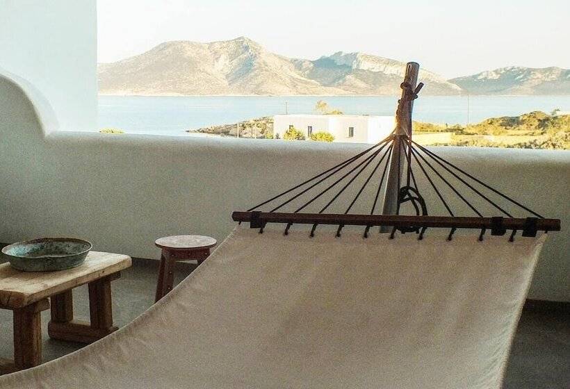 פנסיון Finikas