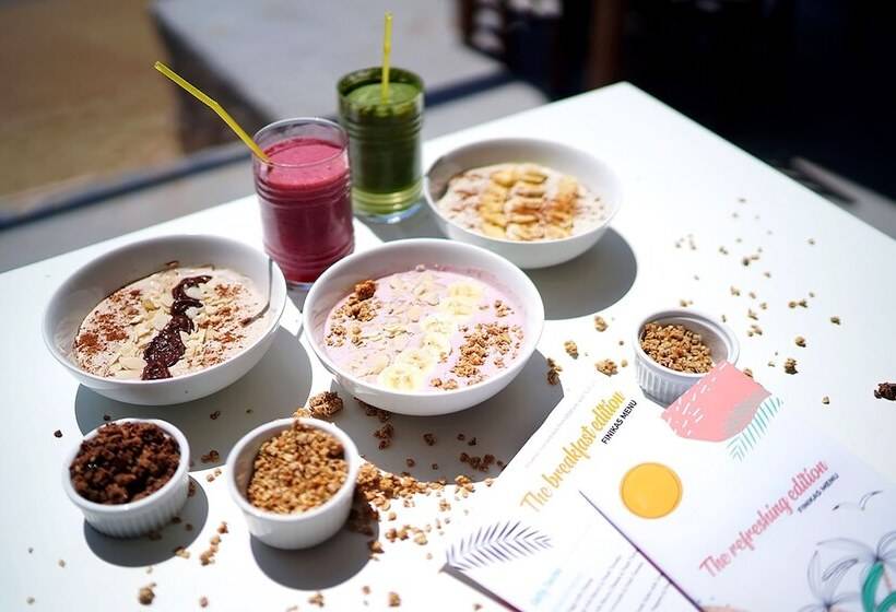 פנסיון Finikas