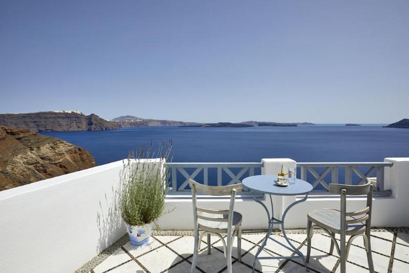 Allure Breeze Suites