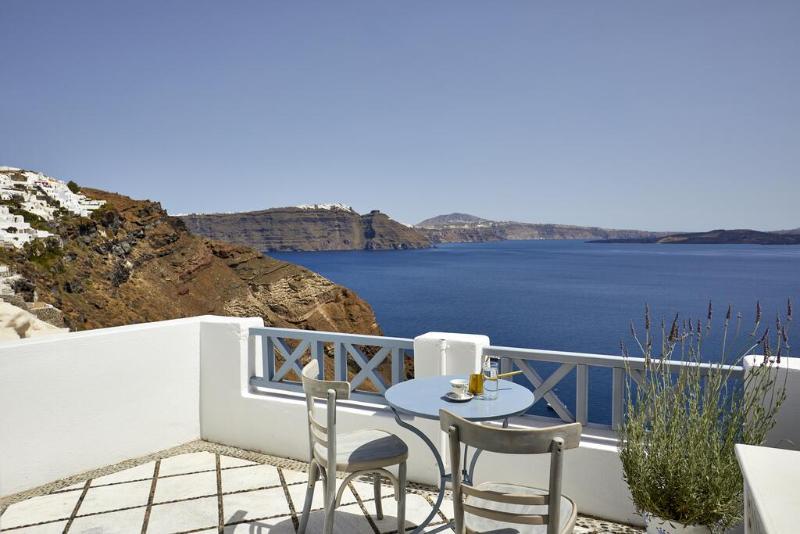 Allure Breeze Suites