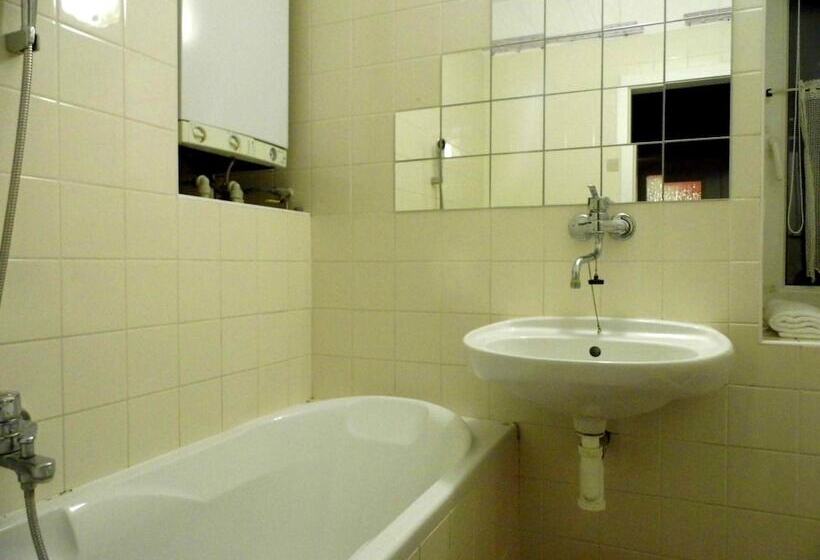 Fukas Apartments Anenska