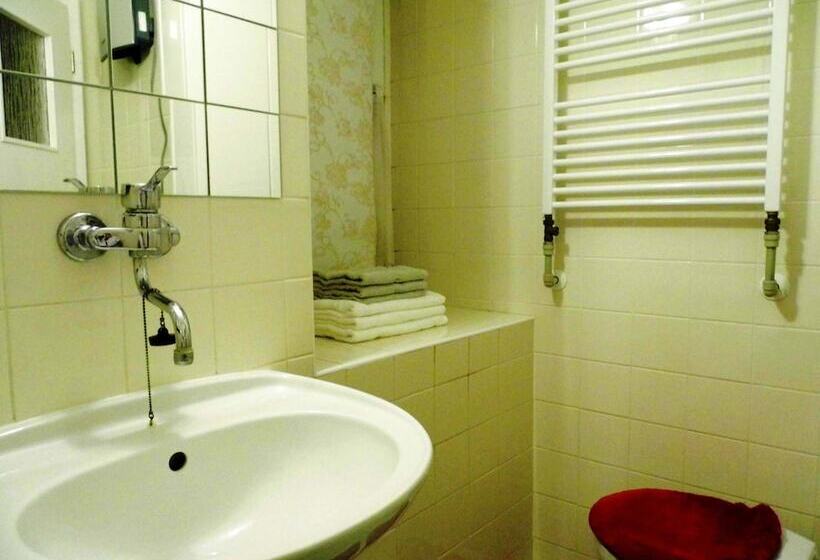 Fukas Apartments Anenska