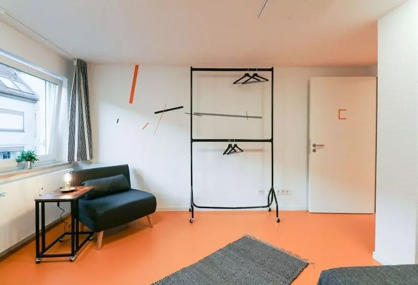 Hostel Room Downtown New Clean Cool