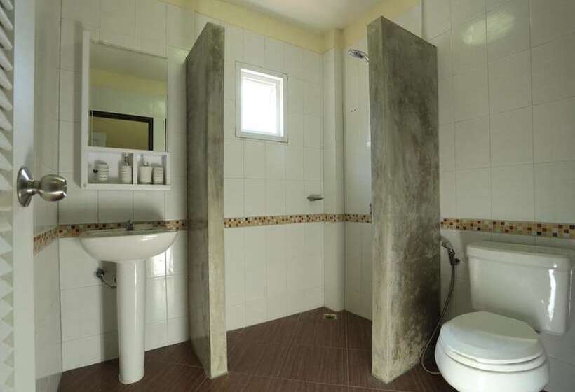 בית מלון כפרי Eco Khaolak Accommodation