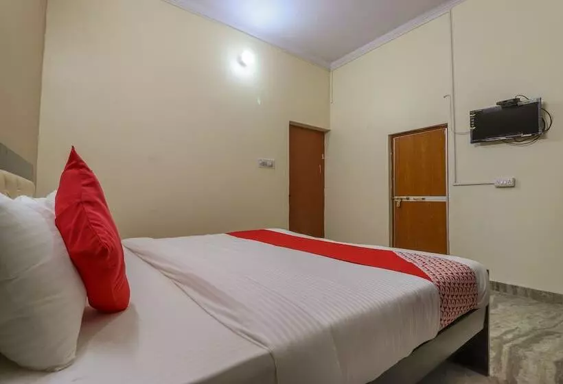 Hotel Oyo 49061  Green Retreat