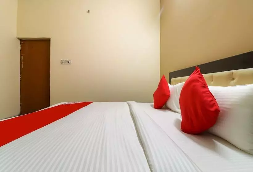 Hotel Oyo 49061  Green Retreat