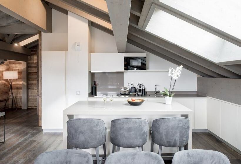 Mammoth Lodge Penthouse T5 D13