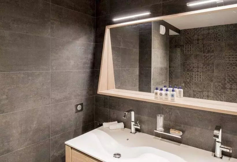 Mammoth Lodge Penthouse T5 D13