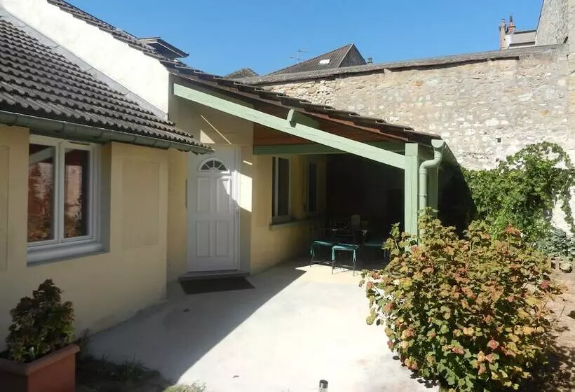 پانسیون La Gueriniere Guest House