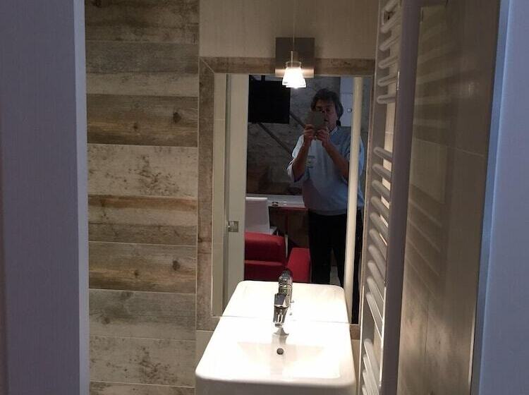 펜션 La Gueriniere Guest House