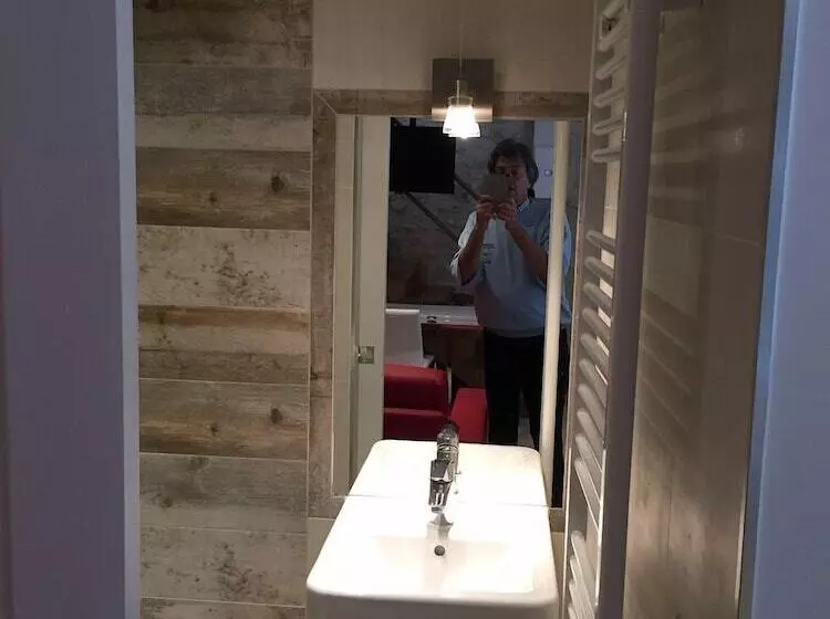 پانسیون La Gueriniere Guest House