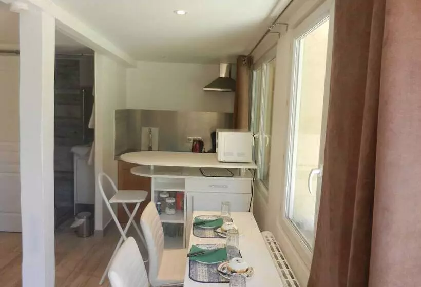 پانسیون La Gueriniere Guest House