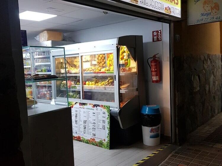 펜션 Low Cost Rooms Las Llaves 4