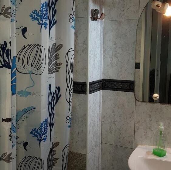 펜션 Low Cost Rooms Las Llaves 4