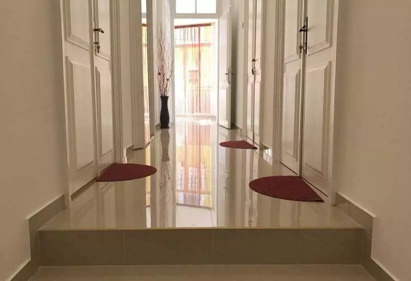 ペンション Pula Antic Rooms In Center