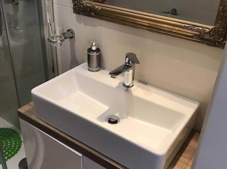 פנסיון Pula Antic Rooms In Center