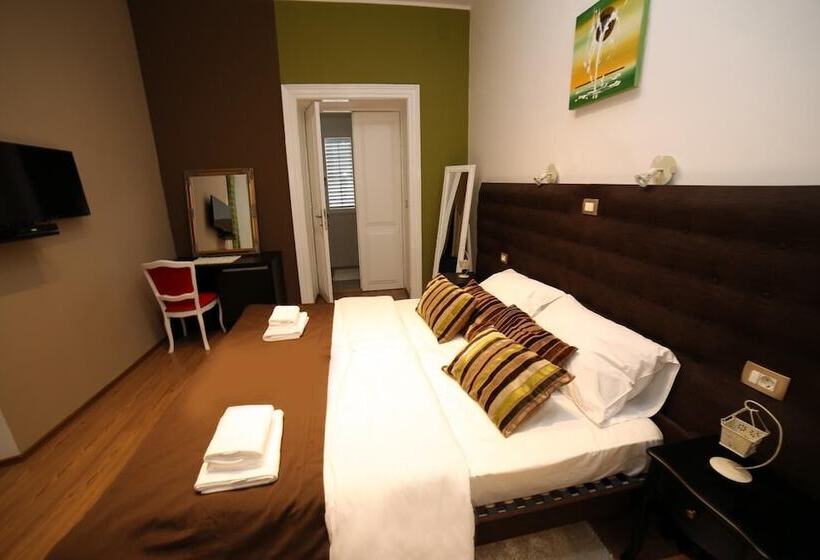 פנסיון Pula Antic Rooms In Center