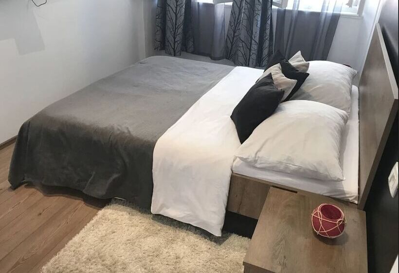 פנסיון Pula Antic Rooms In Center