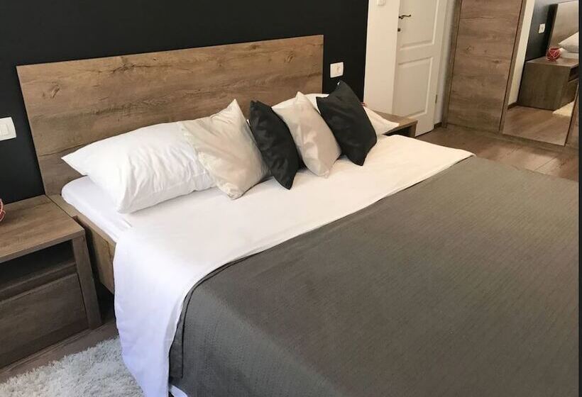 פנסיון Pula Antic Rooms In Center