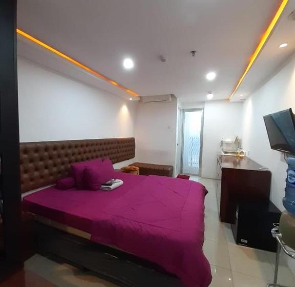 פנסיון Apartemen Bassura City By Globy Property