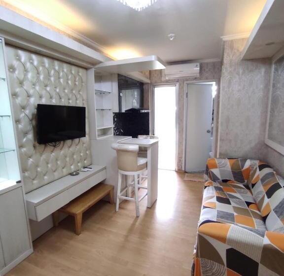 פנסיון Apartemen Bassura City By Globy Property
